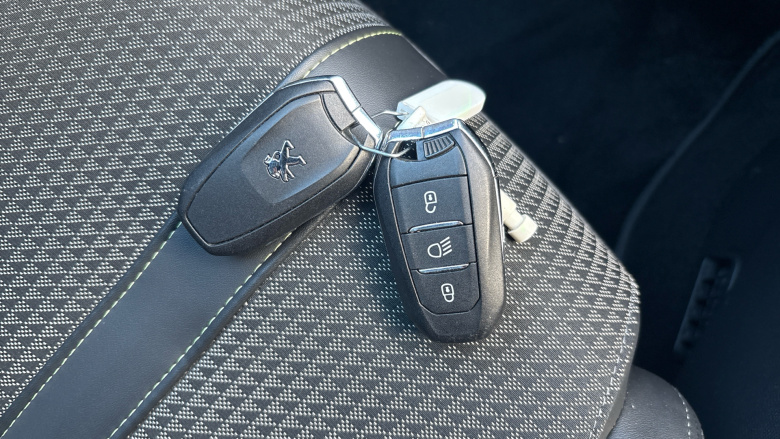 Peugeot 2008 100kW GT 50kWh 5dr Auto Electric Estate